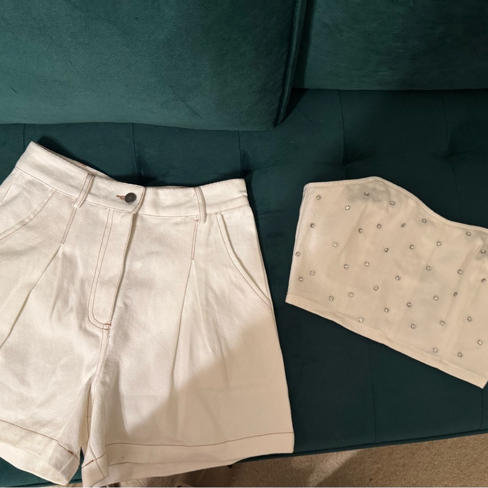Stylish White Women's Shorts
